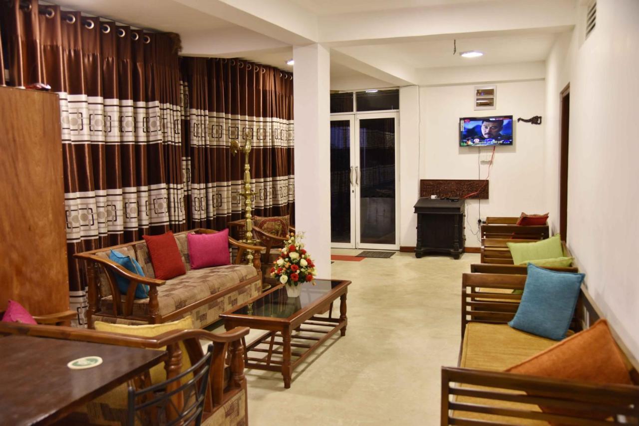 Lodge In 611 Kandy Exterior foto