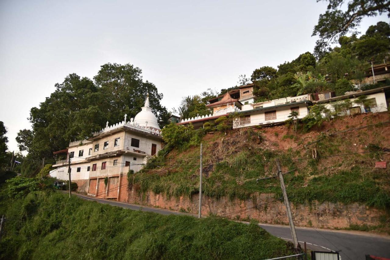 Lodge In 611 Kandy Exterior foto